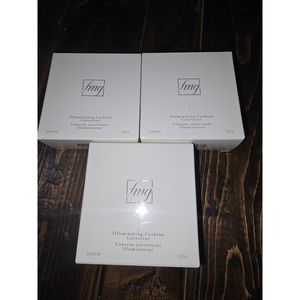 3x Avon FMG‎ Illuminating Cushion Corrector  Compact, Shade Fair -Light Makeup